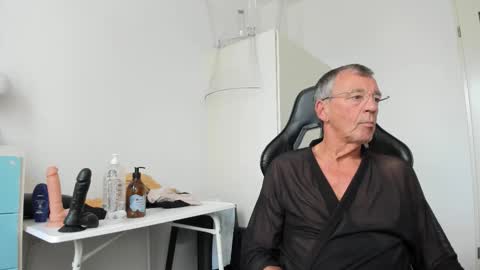 Henk online show from 09.28.25