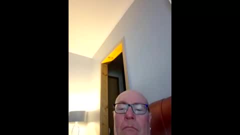 211skoosh online show from 03.10.26