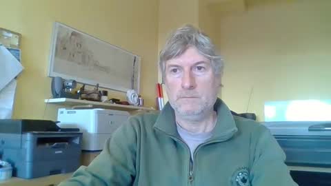 Snapshot of 22esserre chatting on 10.07.25 22esserre online show from 10.07.25