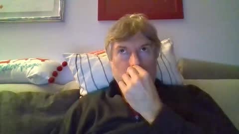 Snapshot of 22esserre chatting on 10.12.25 22esserre online show from 10.12.25