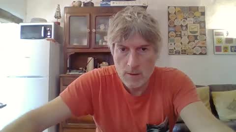 Snapshot of 22esserre chatting on 10.30.25 22esserre online show from 10.30.25