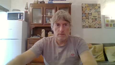 Snapshot of 22esserre chatting on 11.03.25 22esserre online show from 11.03.25