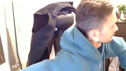 Snapshot of 2323gary chatting on 10.03.25 2323gary online show from 10.03.25