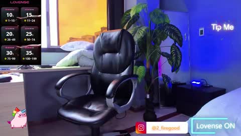 Snapshot of 2_fire chatting on 11.14.25 2_fire online show from 11.14.25