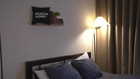 Elley  online show from 03.04.26