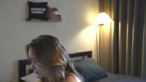 Snapshot of 2girls_1dream chatting on 04.23.26 Elley online show from 04.23.26