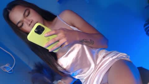 Snapshot of 2hot_amazingladyboy chatting on 05.16.26 Sexy MIYA online show from 05.16.26