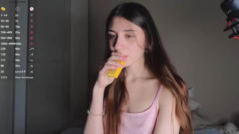 Lina       free control in pvt online show from 02.19.25