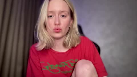 Snapshot of 2kepler22b chatting on 01.16.25 . online show from 01.16.25