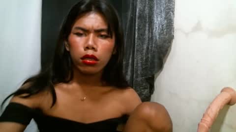 Snapshot of 2mella_reload chatting on 10.06.25 MEL online show from 10.06.25