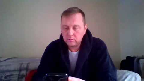 Snapshot of 2ndlipeater chatting on 11.26.25 Girts online show from 11.26.25