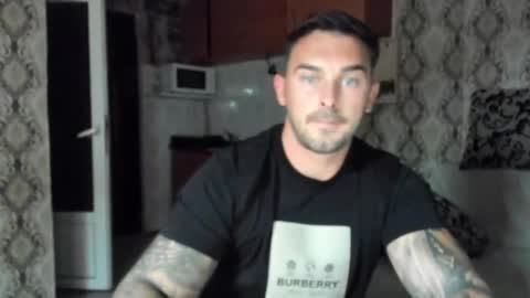 Snapshot of 2sexymuscles chatting on 09.08.25 2sexymuscles online show from 09.08.25