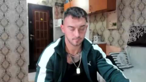 Snapshot of 2sexymuscles chatting on 09.30.25 2sexymuscles online show from 09.30.25