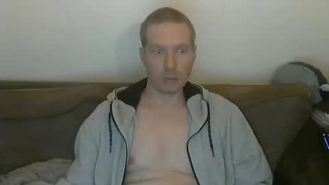 2small4you83 online show from 11.27.25