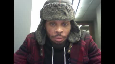 Snapshot of 2watchcock chatting on 02.06.25 Str8 Edge online show from 02.06.25