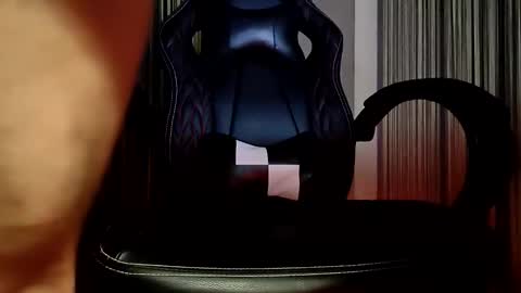 1 online show from 10.09.25