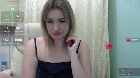 Snapshot of 3sweetcandy3 chatting on 01.10.25 3sweetcandy3 online show from 01.10.25