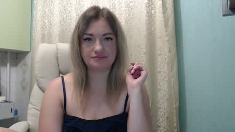Snapshot of 3sweetcandy3 chatting on 10.16.25 3sweetcandy3 online show from 10.16.25