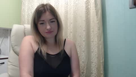 Snapshot of 3sweetcandy3 chatting on 10.20.25 3sweetcandy3 online show from 10.20.25