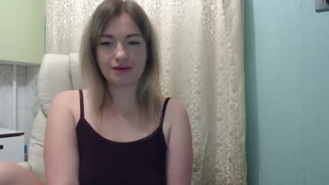 Snapshot of 3sweetcandy3 chatting on 10.27.25 3sweetcandy3 online show from 10.27.25