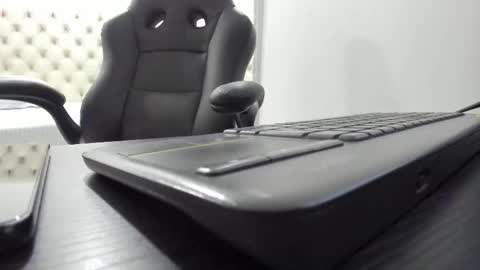 3X NAXAA online show from 11.09.25