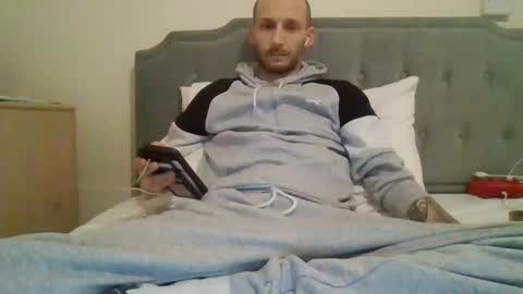 420feetloverr420 online show from 03.31.26