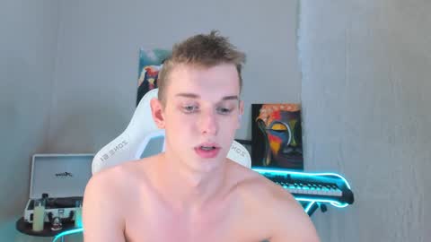 Snapshot of 4ever_dude chatting on 02.03.25 Andrew online show from 02.03.25