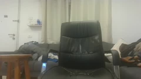 Snapshot of 55555558 chatting on 01.12.25 crazy101 online show from 01.12.25