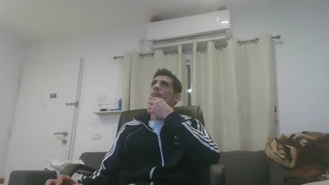 Snapshot of 55555558 chatting on 01.18.25 crazy101 online show from 01.18.25