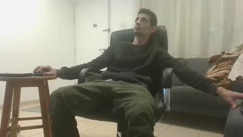 Snapshot of 55555558 chatting on 01.18.25 crazy101 online show from 01.18.25