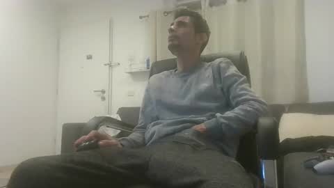 Snapshot of 55555558 chatting on 01.18.25 crazy101 online show from 01.18.25