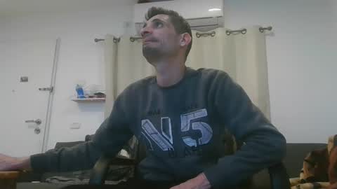 Snapshot of 55555558 chatting on 02.08.25 crazy101 online show from 02.08.25