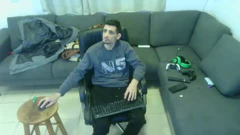 Snapshot of 55555558 chatting on 02.08.25 crazy101 online show from 02.08.25