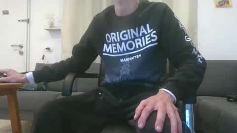 Snapshot of 55555558 chatting on 03.07.25 crazy101 online show from 03.07.25