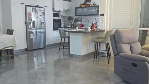 Snapshot of 55555558 chatting on 10.13.25 crazy101 online show from 10.13.25