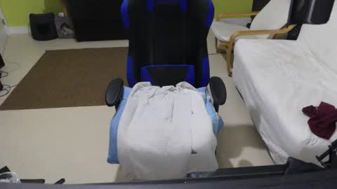 Snapshot of 55hotgboy chatting on 10.28.25 Larese Carlo online show from 10.28.25