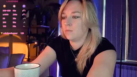 Snapshot of 5_in_one chatting on 10.03.25 Sunshine online show from 10.03.25