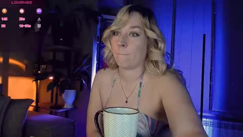 Snapshot of 5_in_one chatting on 10.10.25 Sunshine online show from 10.10.25