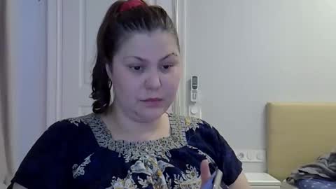 Snapshot of 5anna chatting on 09.30.25 5anna online show from 09.30.25