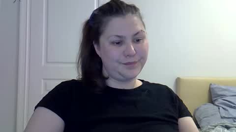 Snapshot of 5anna chatting on 10.12.25 5anna online show from 10.12.25