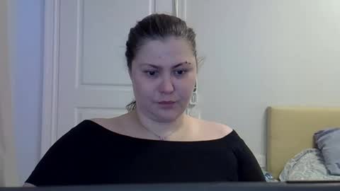 Snapshot of 5anna chatting on 10.19.25 5anna online show from 10.19.25