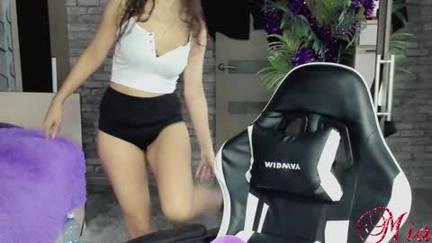 Mia my pvt is open and lovense is active online show from 12.07.24