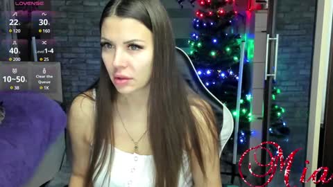 Mia my pvt is open and lovense is active online show from 12.12.24