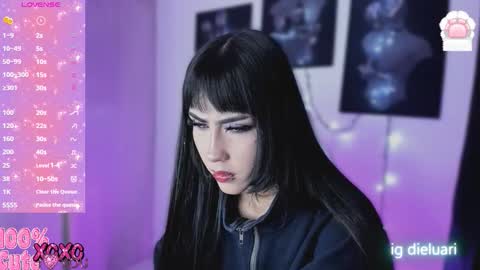  luarii   online show from 11.15.25