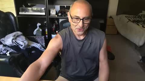 daddy vegas  for single women and couples here online show from 02.21.26