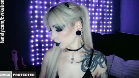 Eva online show from 04.18.26