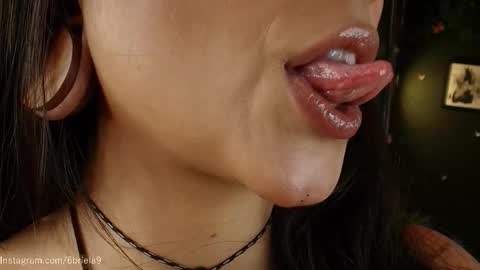 B R I E L A  online show from 03.11.26