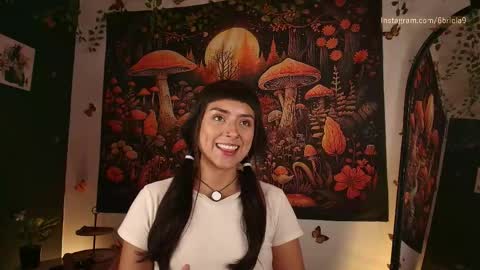 Snapshot of 6briela9 chatting on 05.17.26 B R I E L A online show from 05.17.26