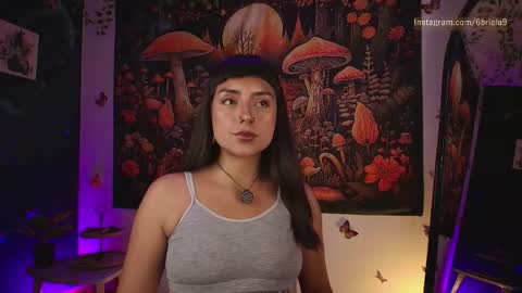 Snapshot of 6briela9 chatting on 05.21.26 B R I E L A online show from 05.21.26