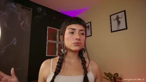 Snapshot of 6briela9 chatting on 06.18.26 B R I E L A online show from 06.18.26